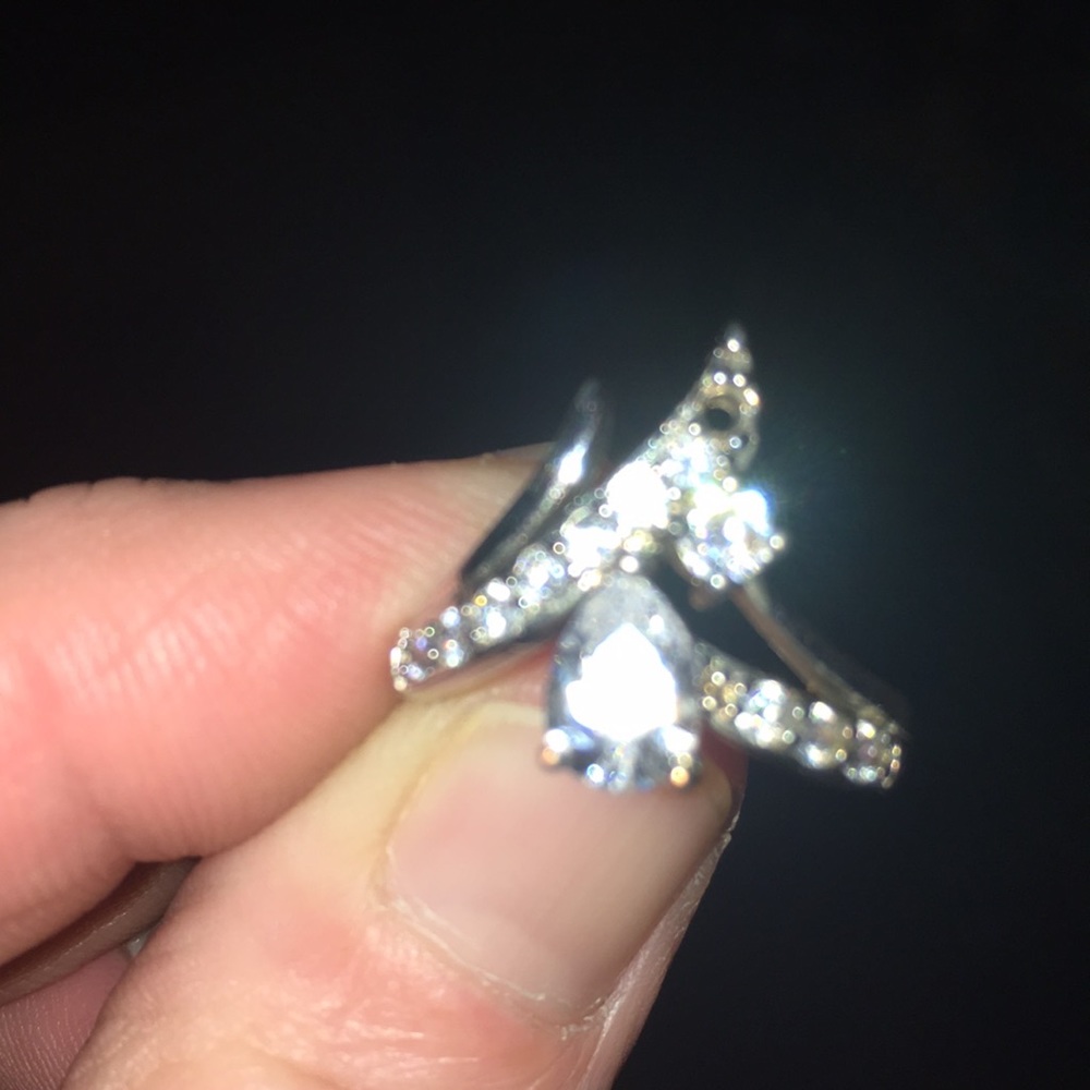 Size 7 silver and cubic zirconia ring